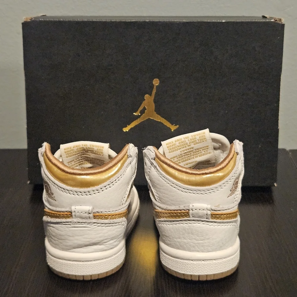 Nike Jordan 1 Retro High Top OG White N Gold 2c - Picture 3 of 9